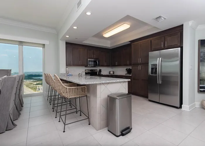 Phoenix Gulf Towers 1801 Apartment