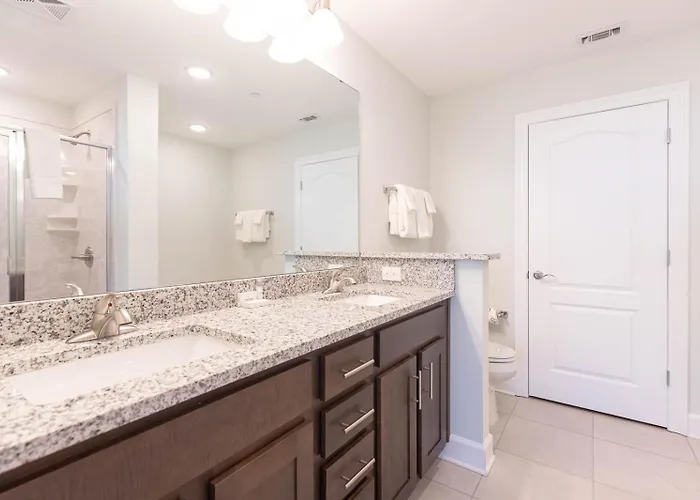 Phoenix Gulf Towers 1801 Apartment